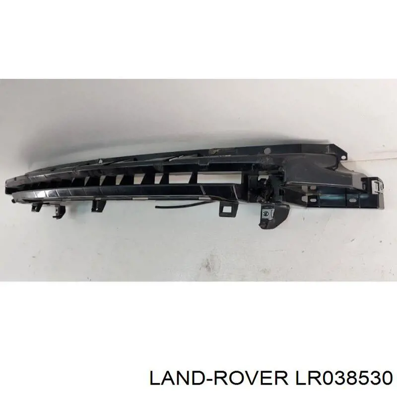LR038530 Land Rover Кронштейн бампера переднего центральный