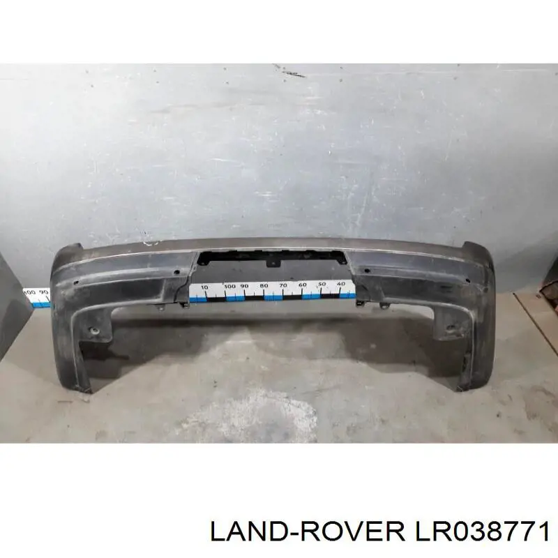 Задний бампер LR038771 Land Rover