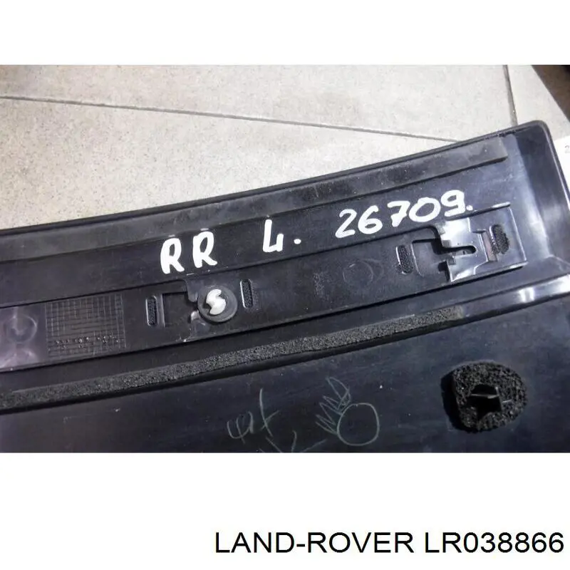 LR096396 Land Rover Молдинг передней правой двери