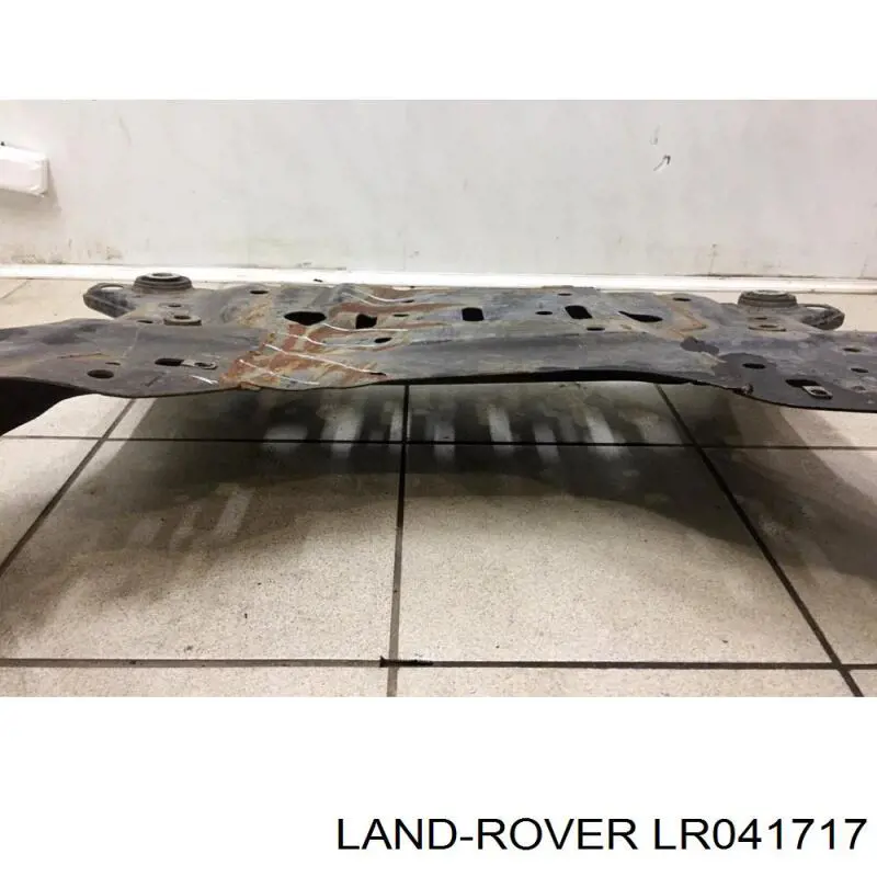 Купить LR041717 Land Rover Поперечина передней подвески