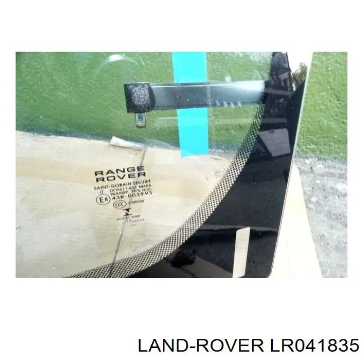 Купить LR184627 Land Rover Ветровое стекло