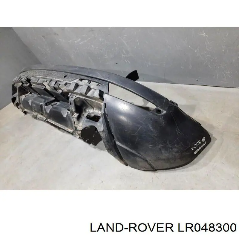Задний бампер LR026337 Land Rover