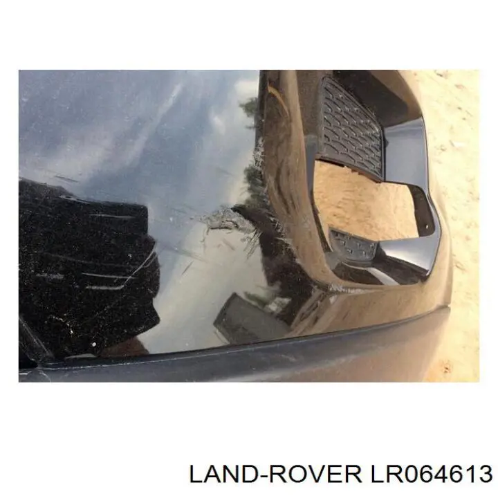 Передний бампер LR064613 Land Rover