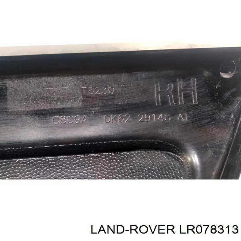 Купить LR056345 Land Rover Накладка стойки кузова внешняя задняя правая