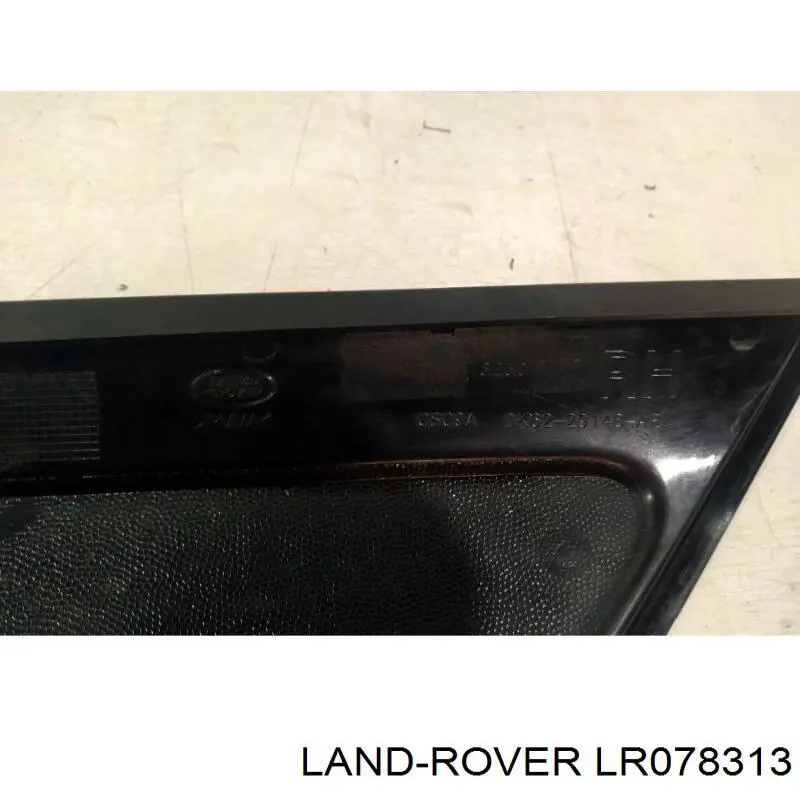 LR056345 Land Rover Накладка стойки кузова внешняя задняя правая