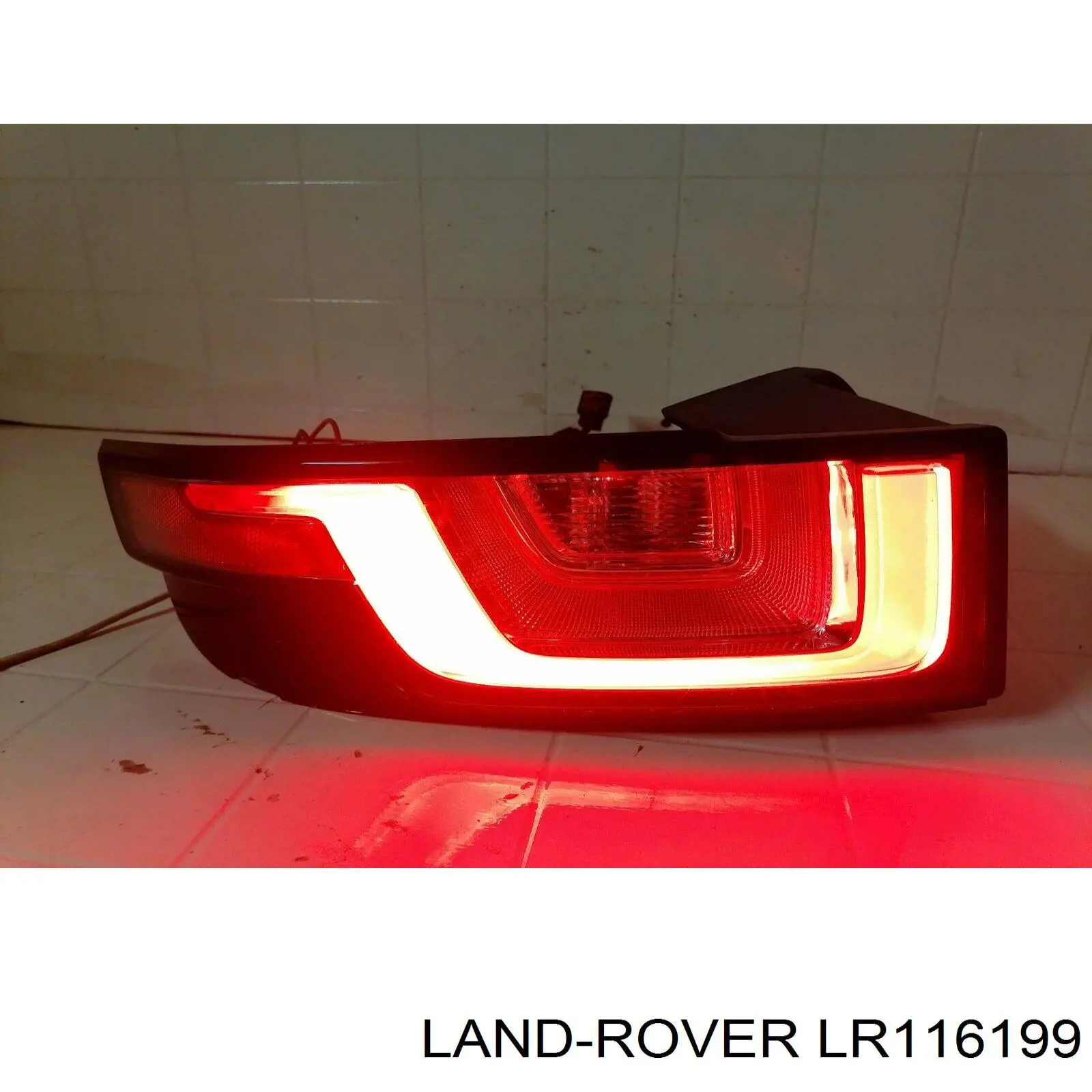 LR116199 Land Rover Задний левый стоп
