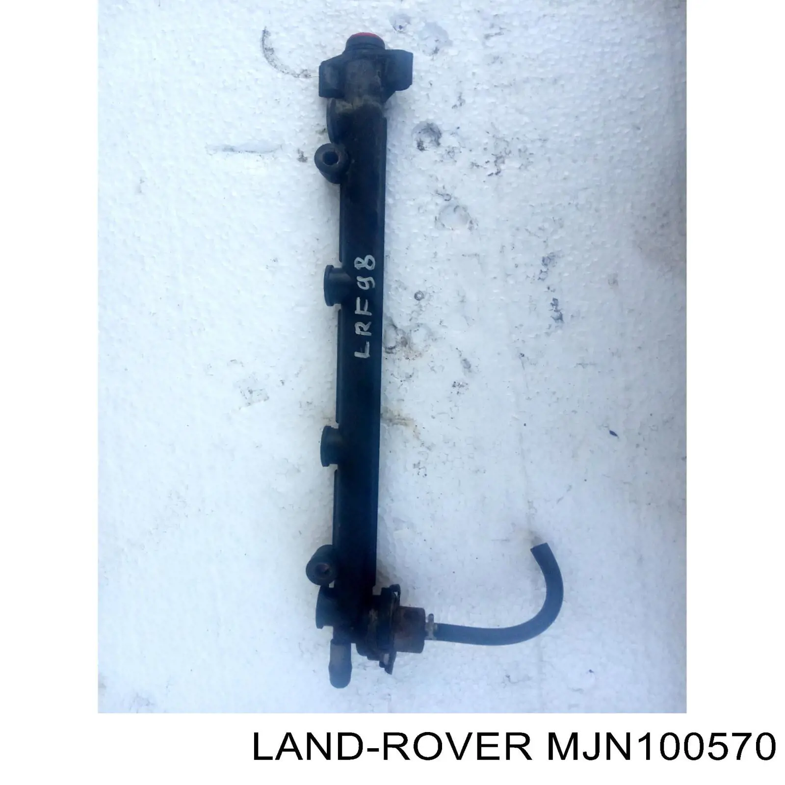 MJN100570 Land Rover 