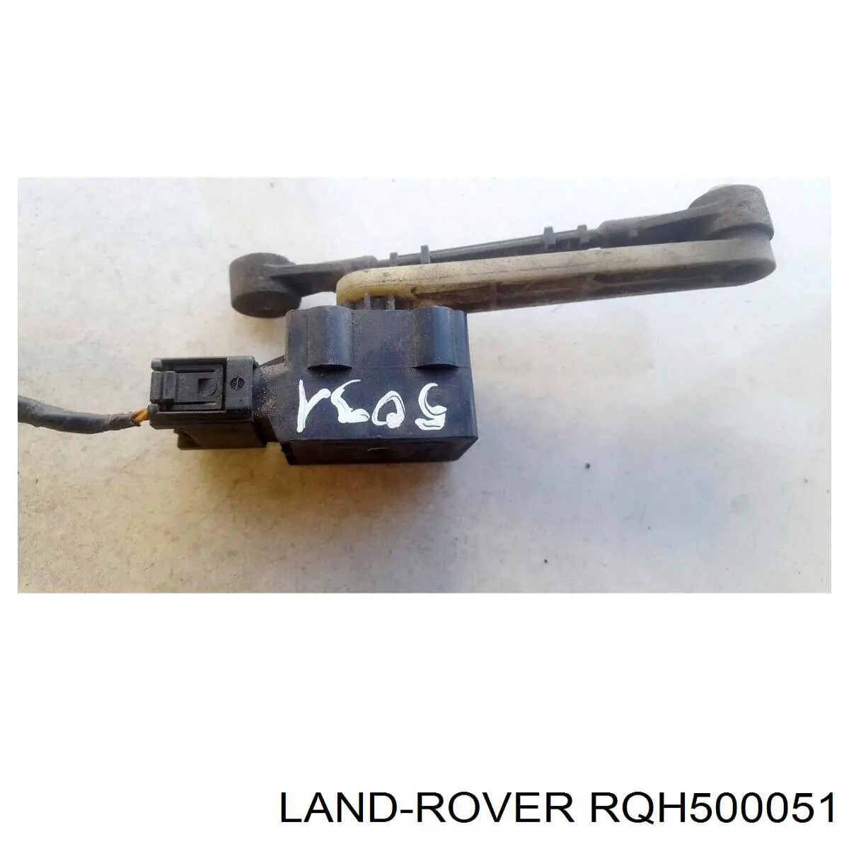 Датчик уровня положения кузова задний левый Land Rover RQH500051 цена, от 33.82 USD