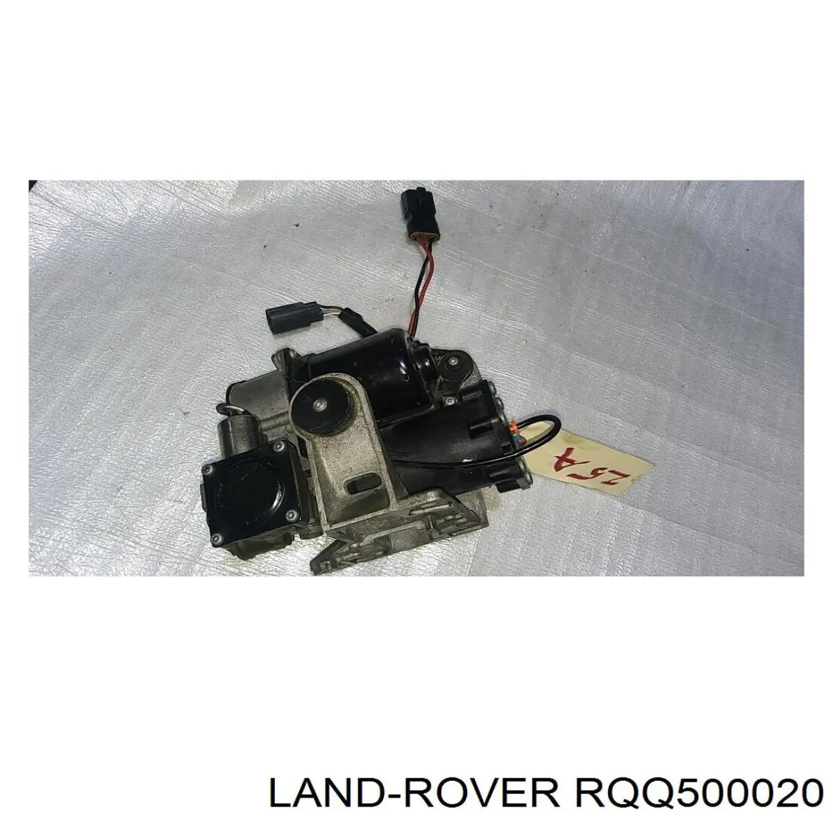 Осушитель воздуха пневматической системы на Land Rover Discovery IV 
