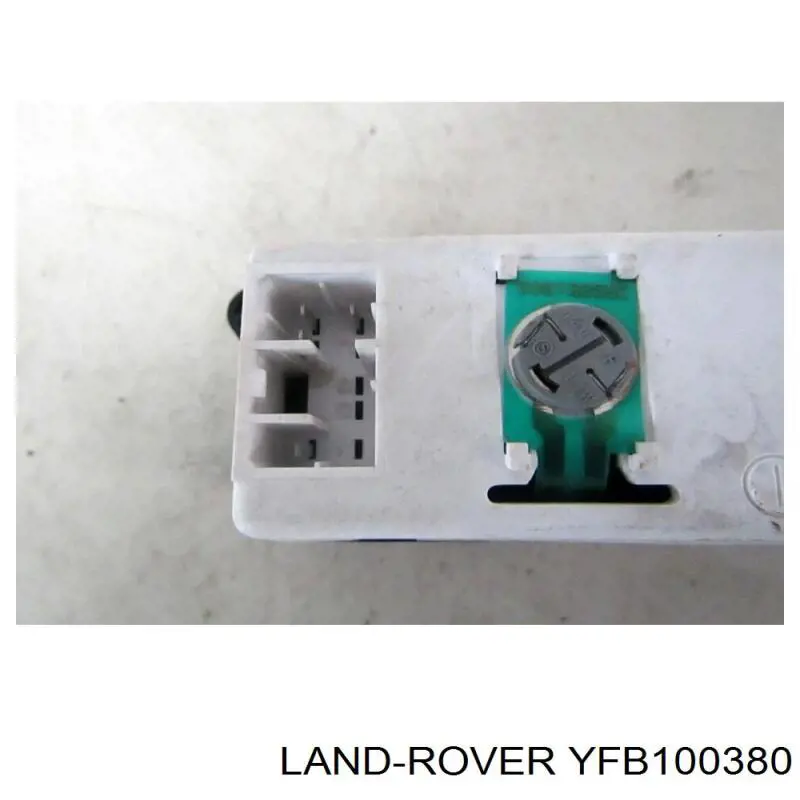 Land Rover YFB100380 цена, от 12.67 USD