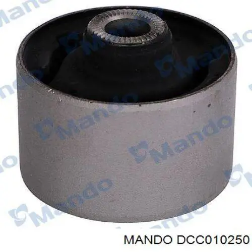 DCC010250 Mando Сайлентблок заднего продольного рычага, задний