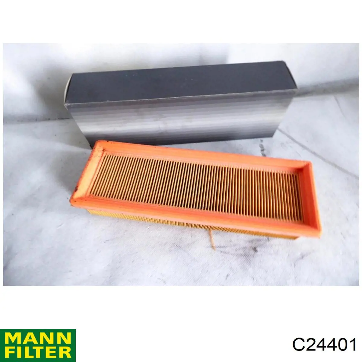 Воздушный фильтр C24401 Mann-Filter