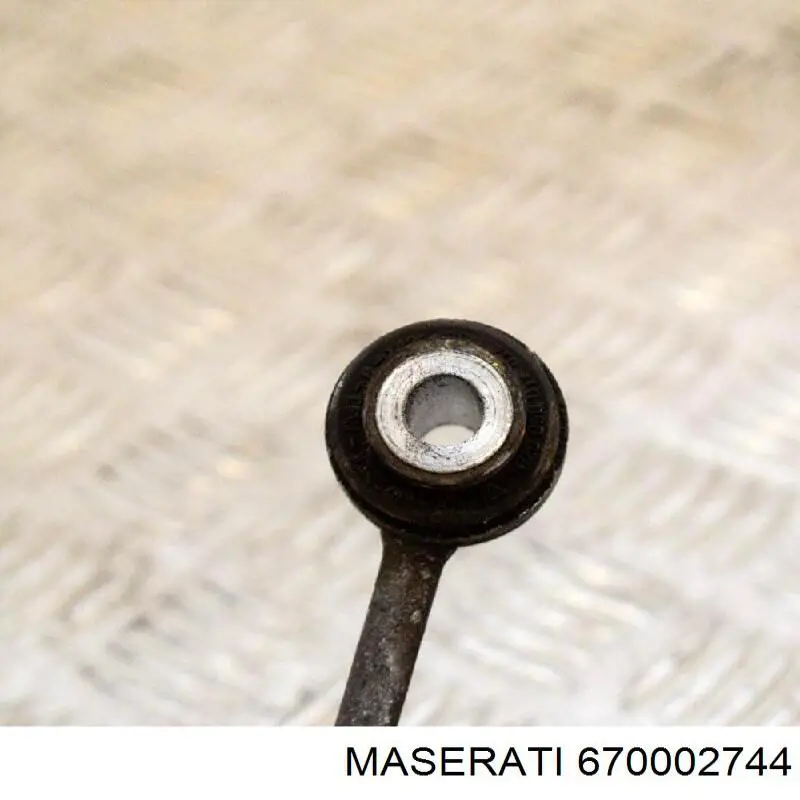 Купить 670002744 Maserati Солдатик стабилизатора, заднего