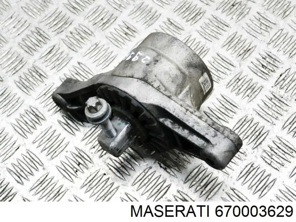 Купить 670003629 Maserati Левая подушка двигателя
