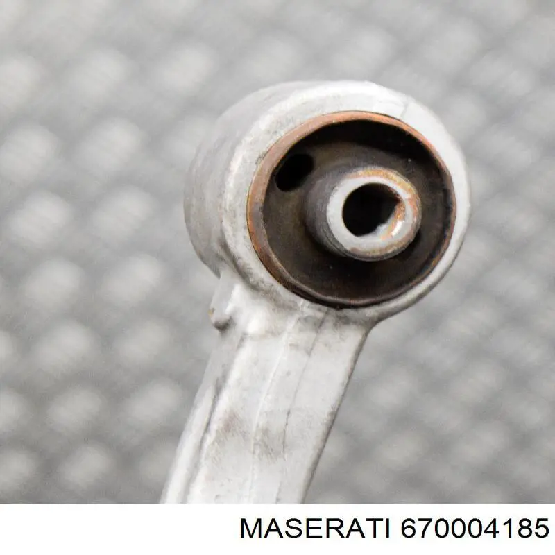 Рычаг передней подвески верхний левый Maserati 670004185 цена, от 133.02 USD