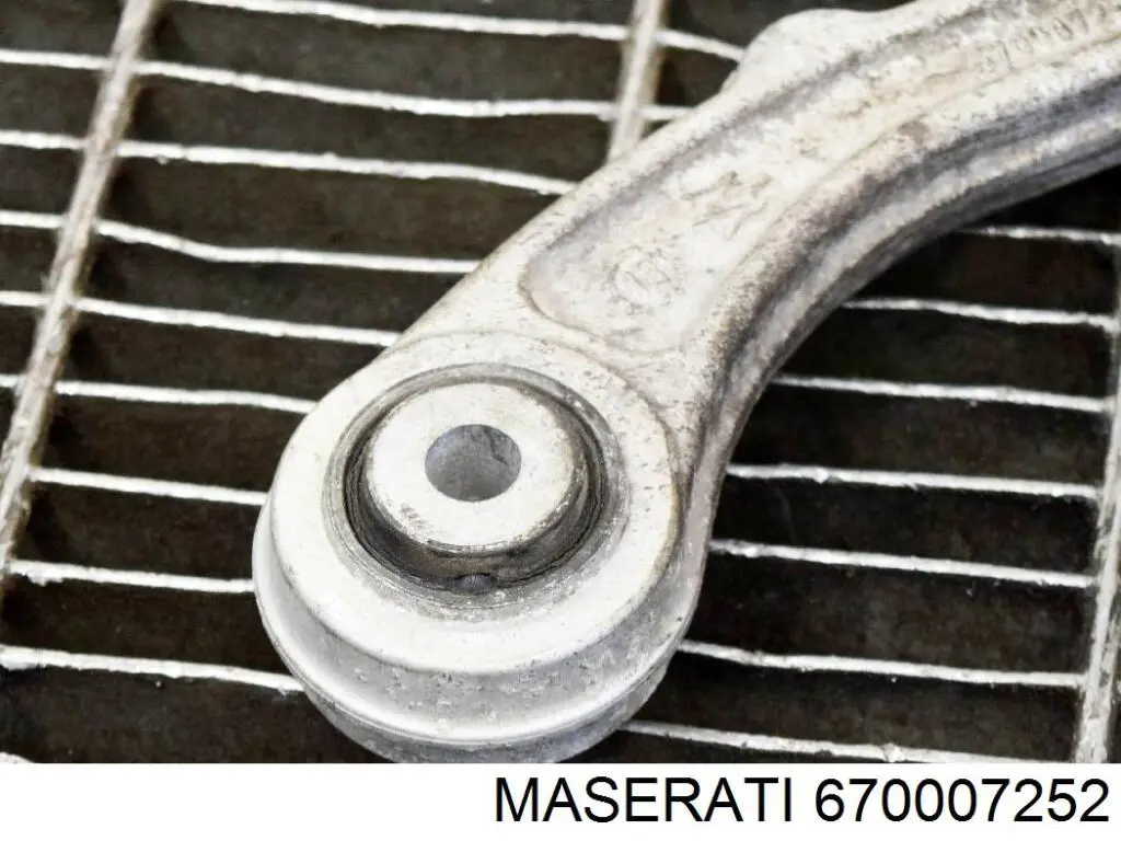Купить 670007252 Maserati Рычаг (тяга) задней подвески продольный верхний левый