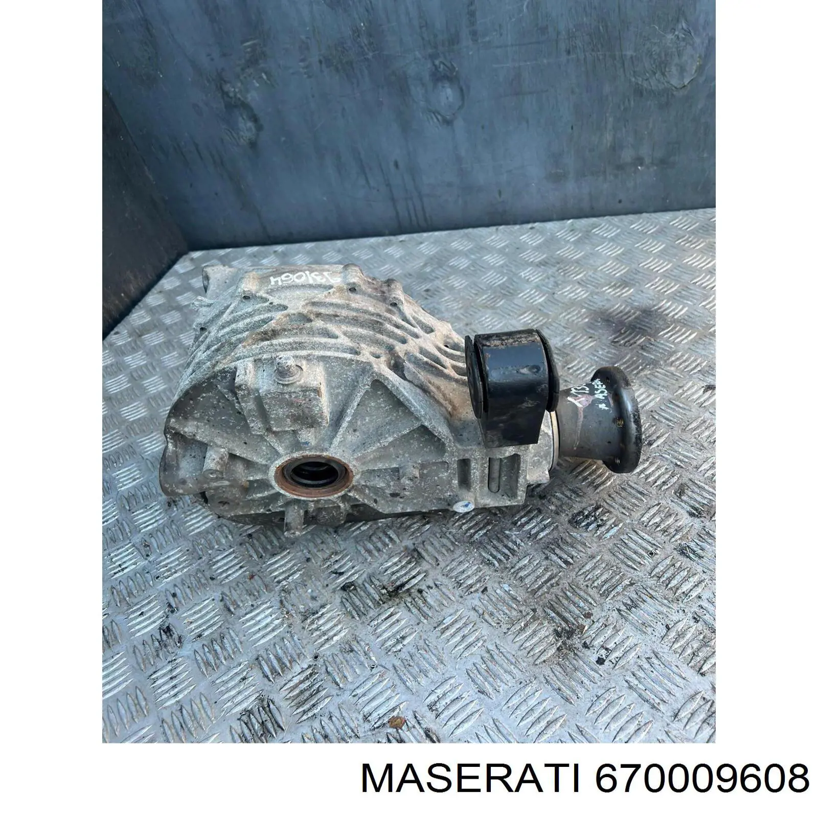 Редуктор задний Maserati 670009608 цена, от 181.59 USD