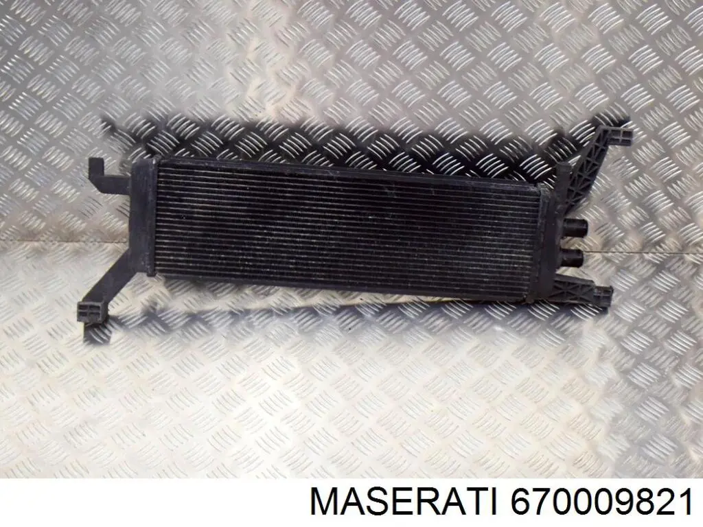 Радиатор охлаждения двигателя дополнительный Maserati 670009821 цена, от 203.04 USD