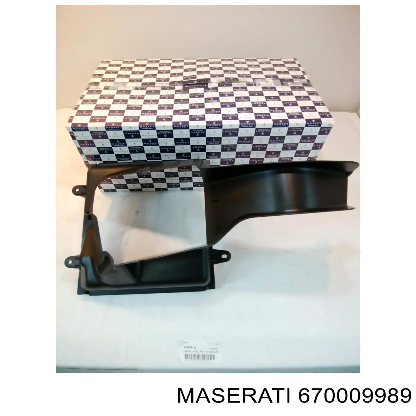 Купить 670009989 Maserati Буфер бампера переднего
