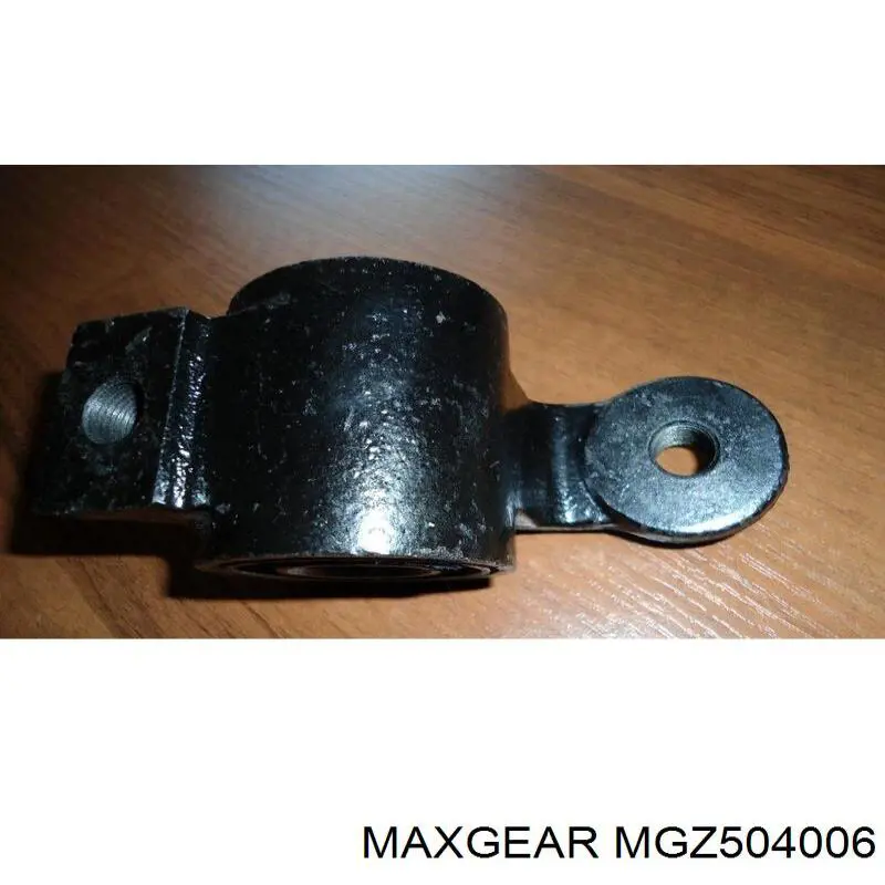 MGZ504006 Maxgear сайлентблок переднего нижнего рычага