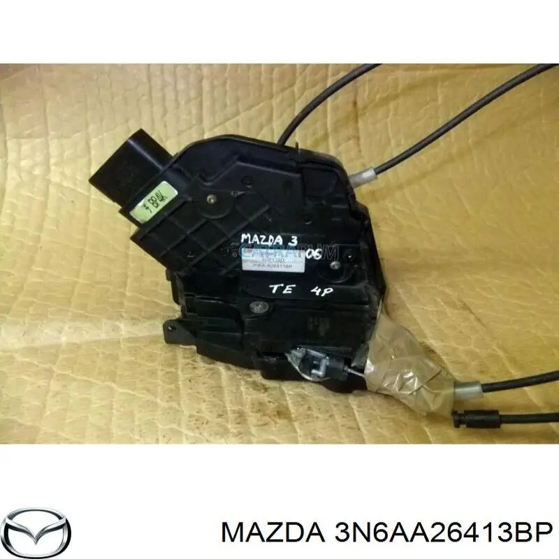 Fecho da porta traseira esquerda para Mazda 3 (BK12)