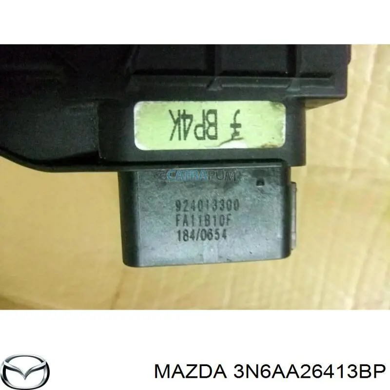 Замок двери задней левой на Mazda 3  BK12