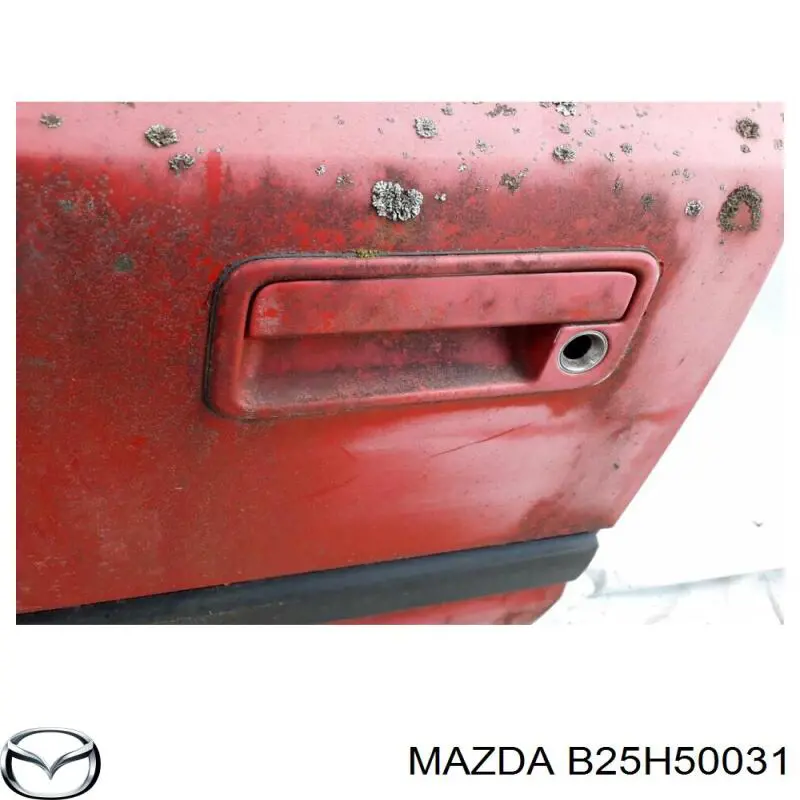 B25H50031 Mazda Бампер передний в сборе