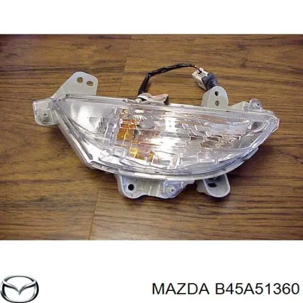 Указатель поворота левый B45A51360 Mazda