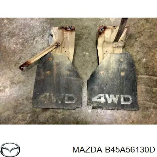 Подкрылок переднего крыла, правый Mazda B45A56130F