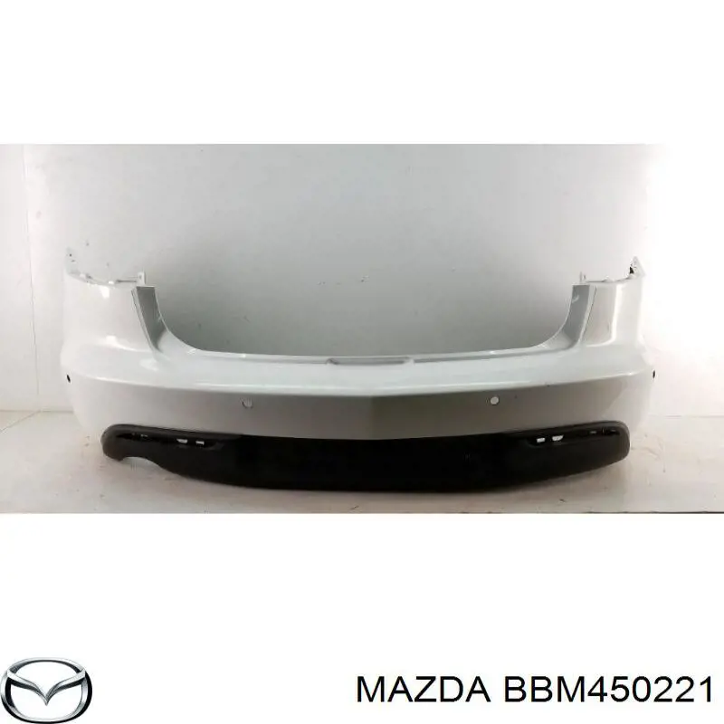 BBM450221 Mazda бампер задний