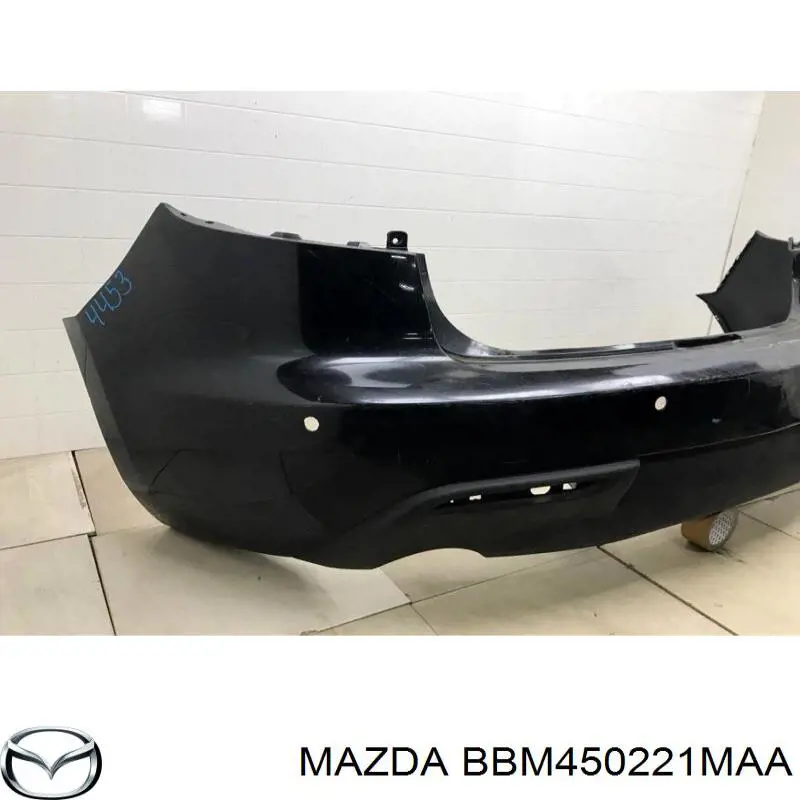 Бампер задний Mazda BBM450221MAA