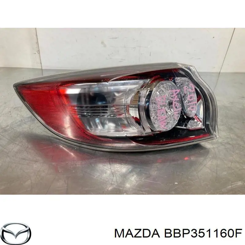 Фонарь задний левый внешний BBP351160F Mazda