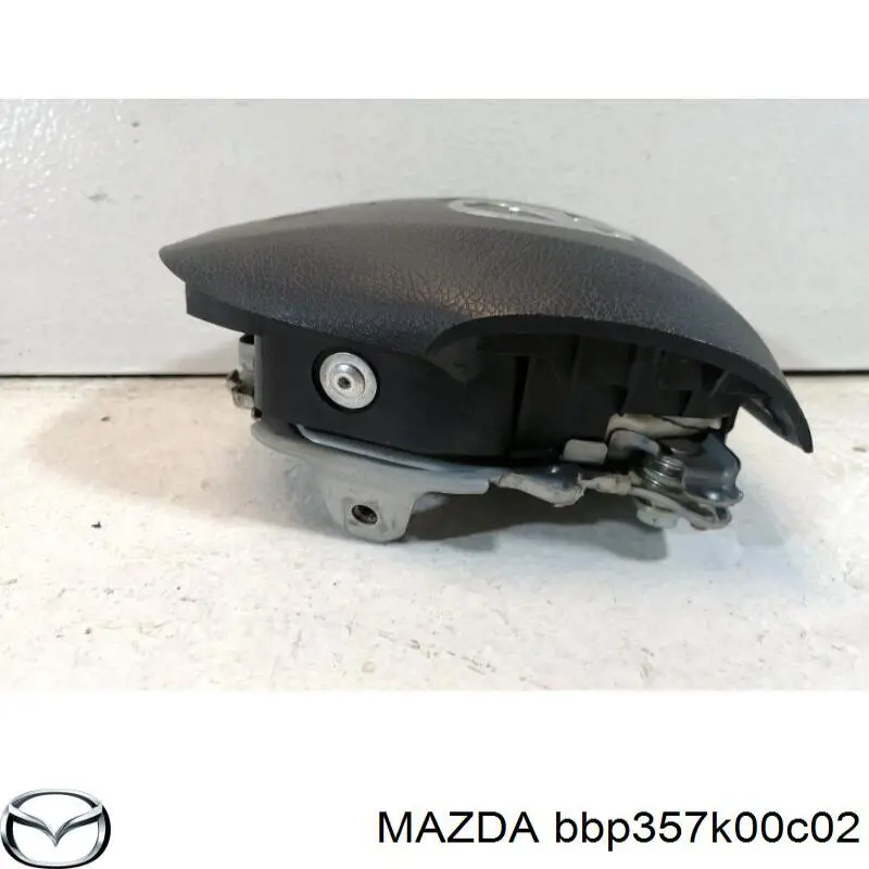 Подушка безопасности (AIRBAG) водительская на Mazda 3 BL