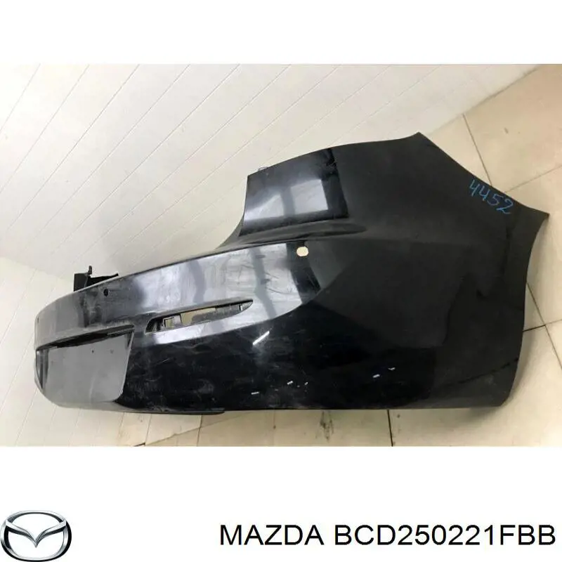 BCD250221FBB Mazda Задний бампер