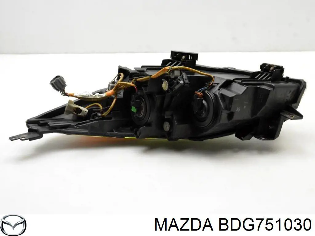 Правая блок фара Mazda BDG751030 цена, от 63.35 USD