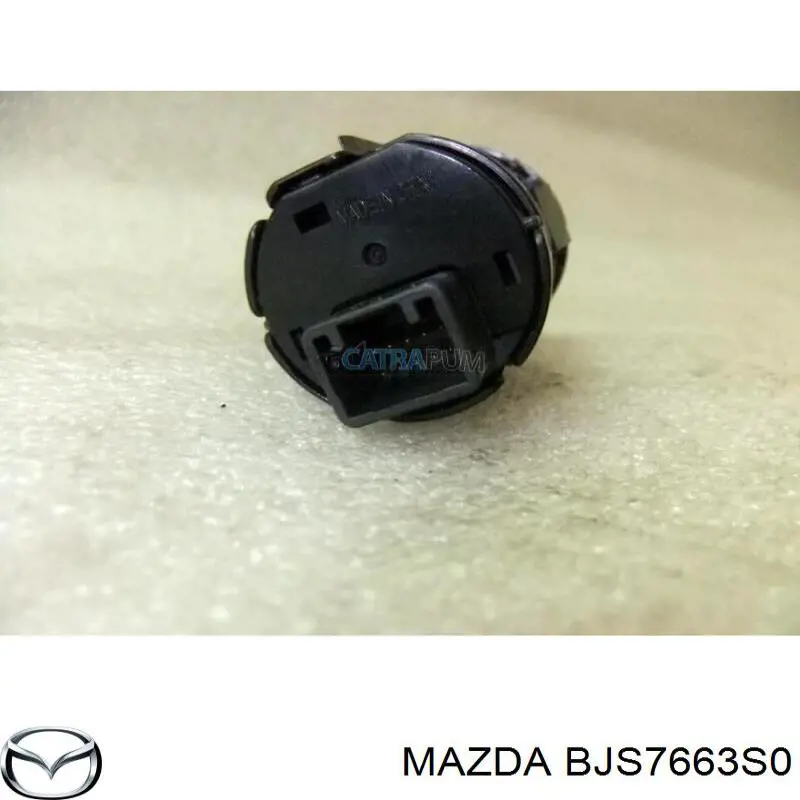 Кнопка запуска двигателя на Mazda CX-3 DK