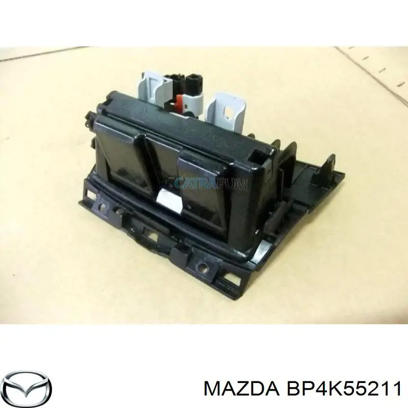 BP4K55211 Mazda Пепельница центральной консоли