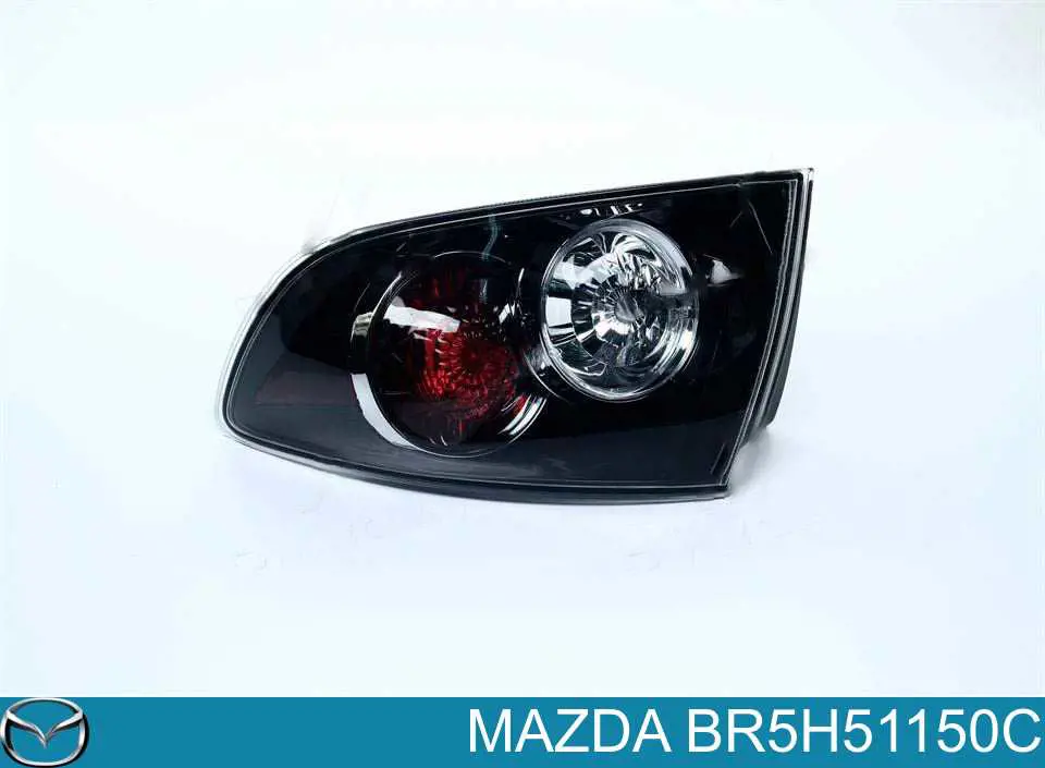 Фонарь задний правый внешний BR5H51150C Mazda