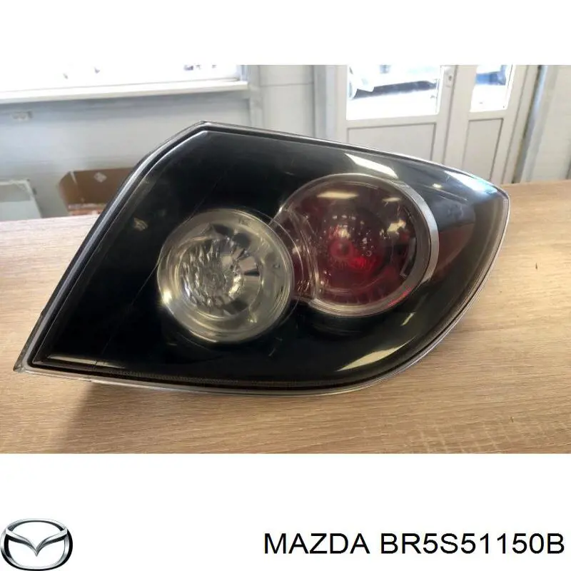 Фара задняя правая внешняя Mazda BR5S51150B цена, от 63.28 USD