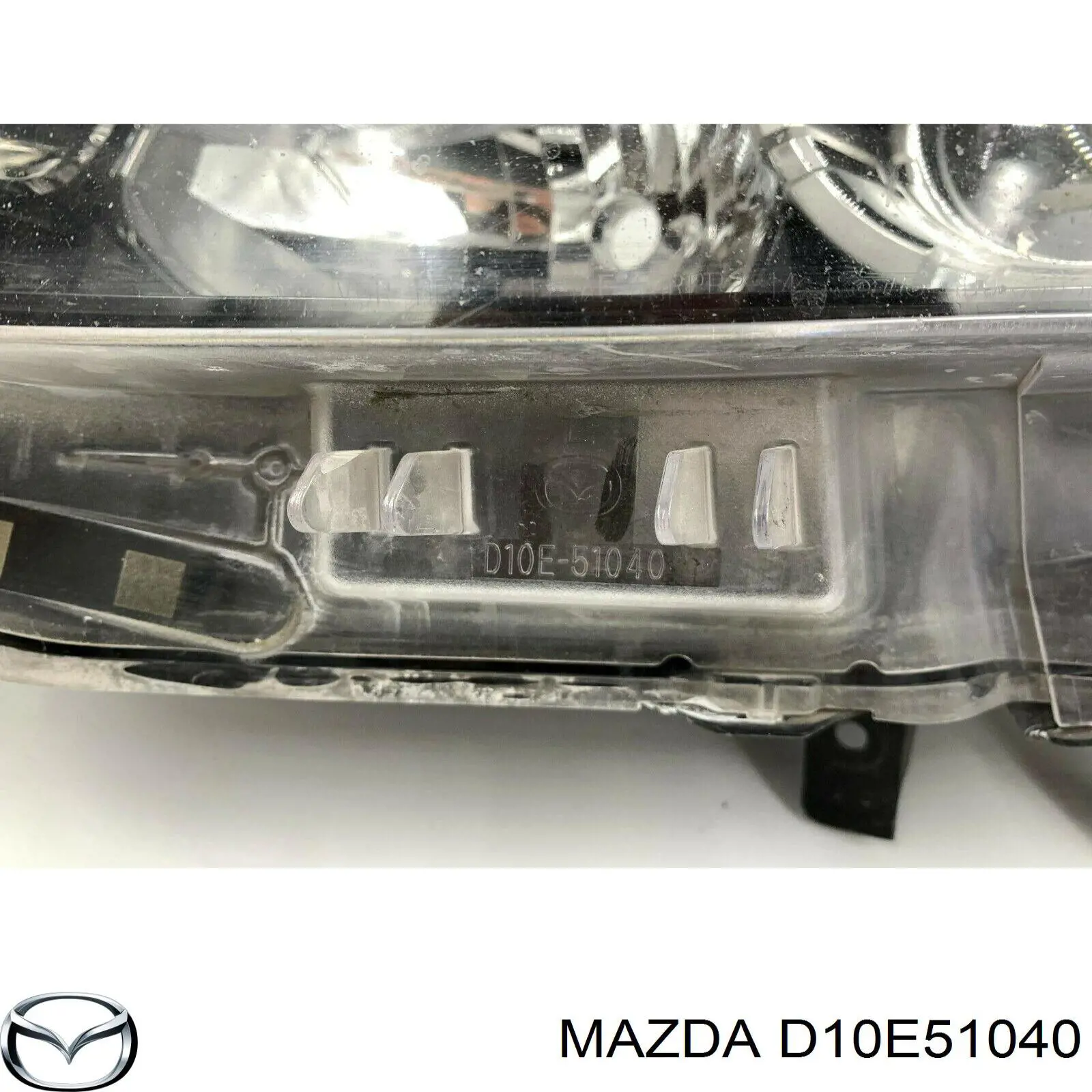 D10E51040 Mazda Фара