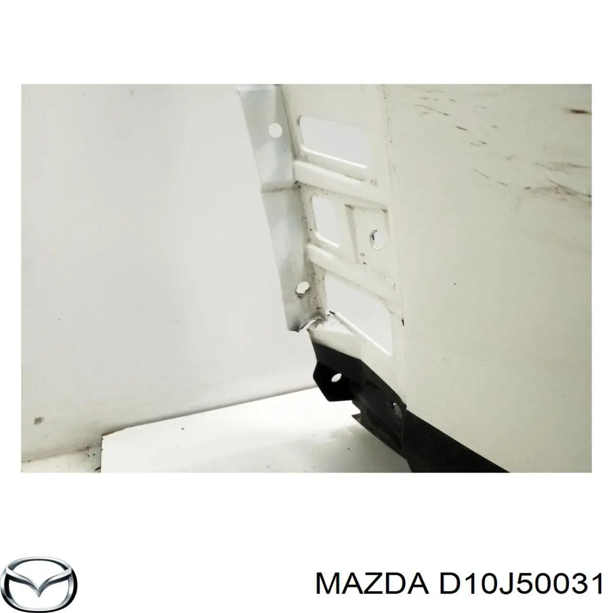 Купить D10J50031 Mazda Буфер (бампер) передний