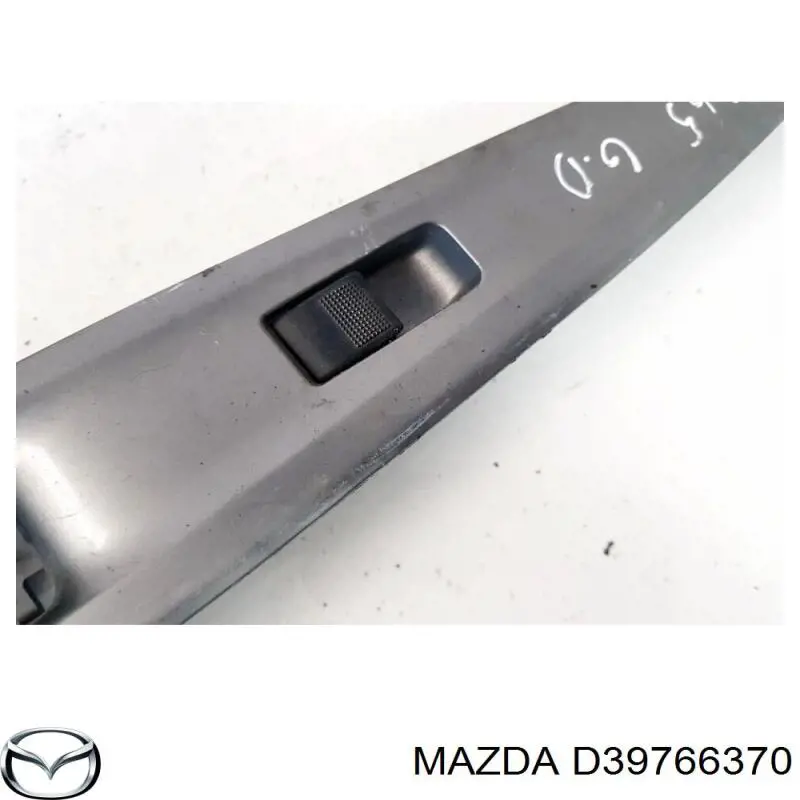 Купить D39766370 Mazda Кнопка стеклоподъемника передняя