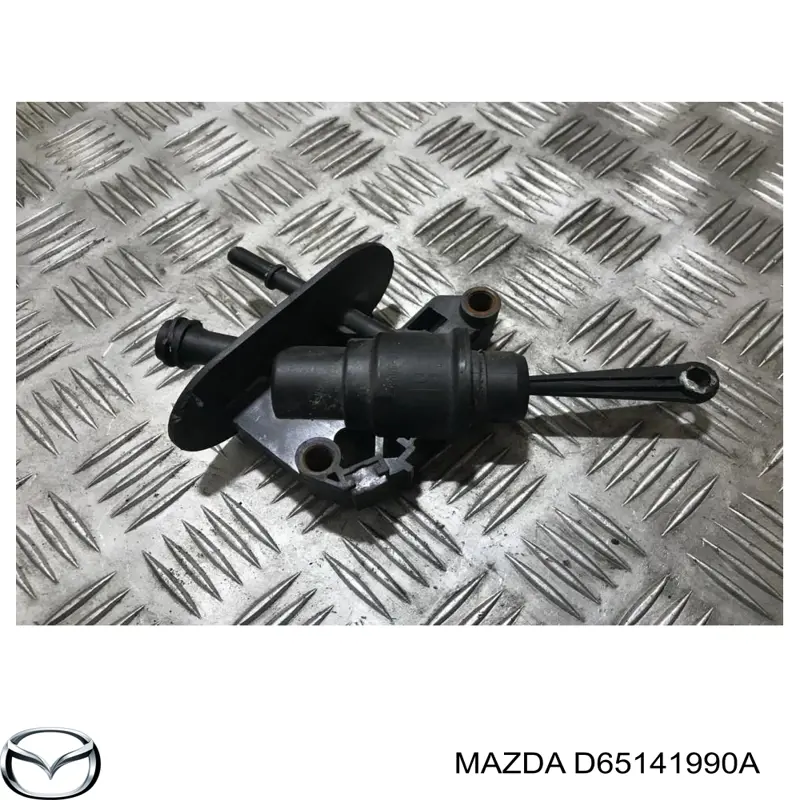 Главный цилиндр сцепления D65141990A Mazda