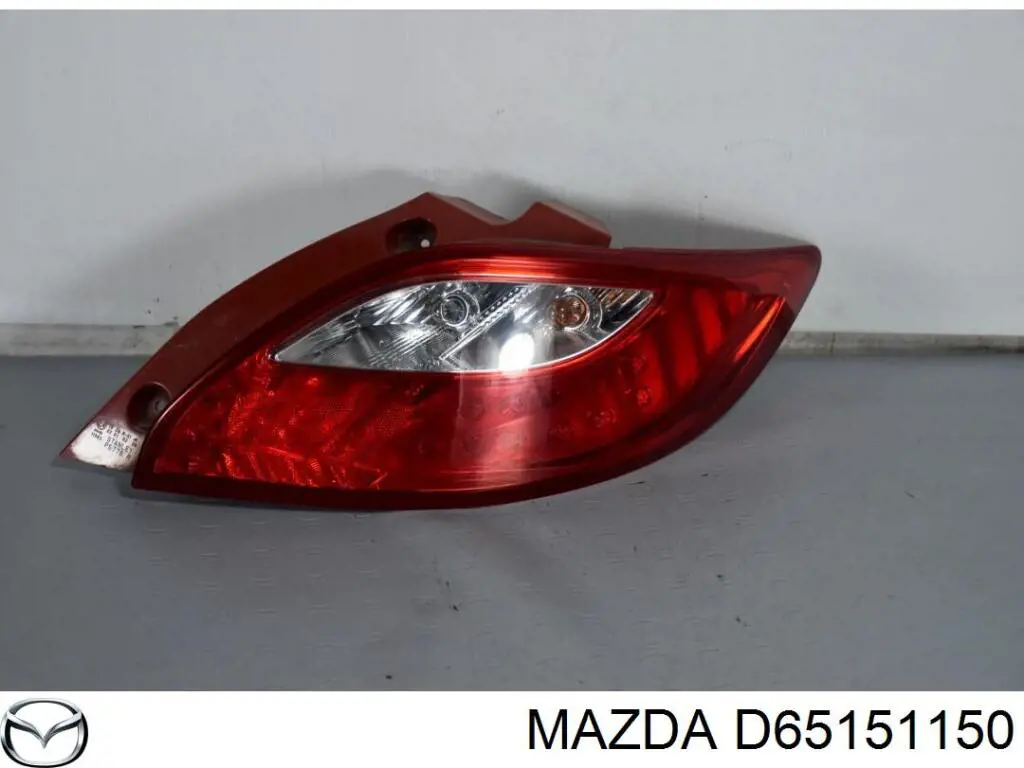 Фонарь задний правый Mazda D65151150 цена, от 56.24 USD