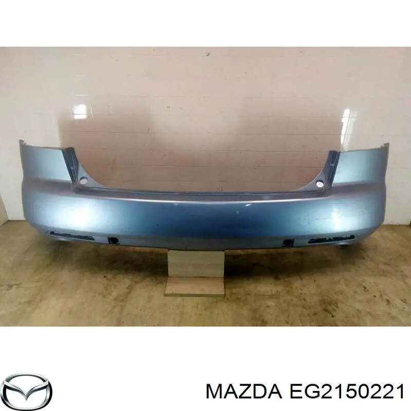 Задний бампер EG2150221 Mazda