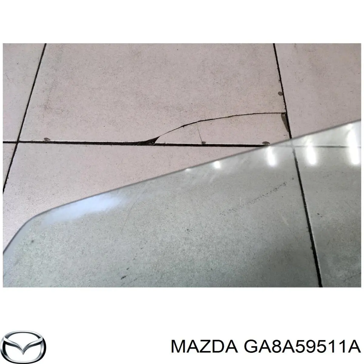 Стекло двери передней левой GA8A59511A Mazda