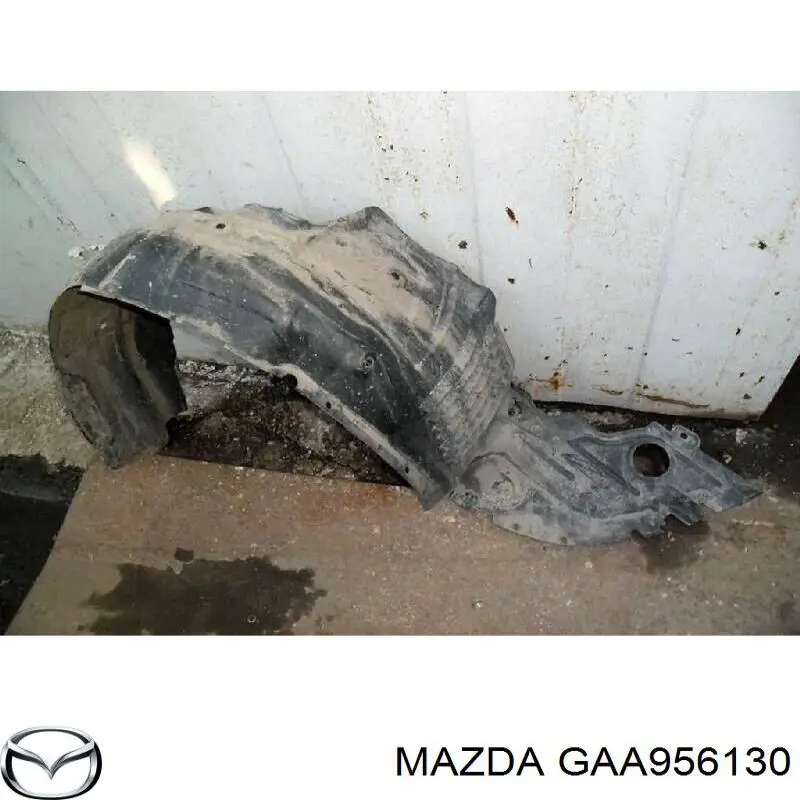 Подкрылок переднего крыла, правый Mazda GAA956130
