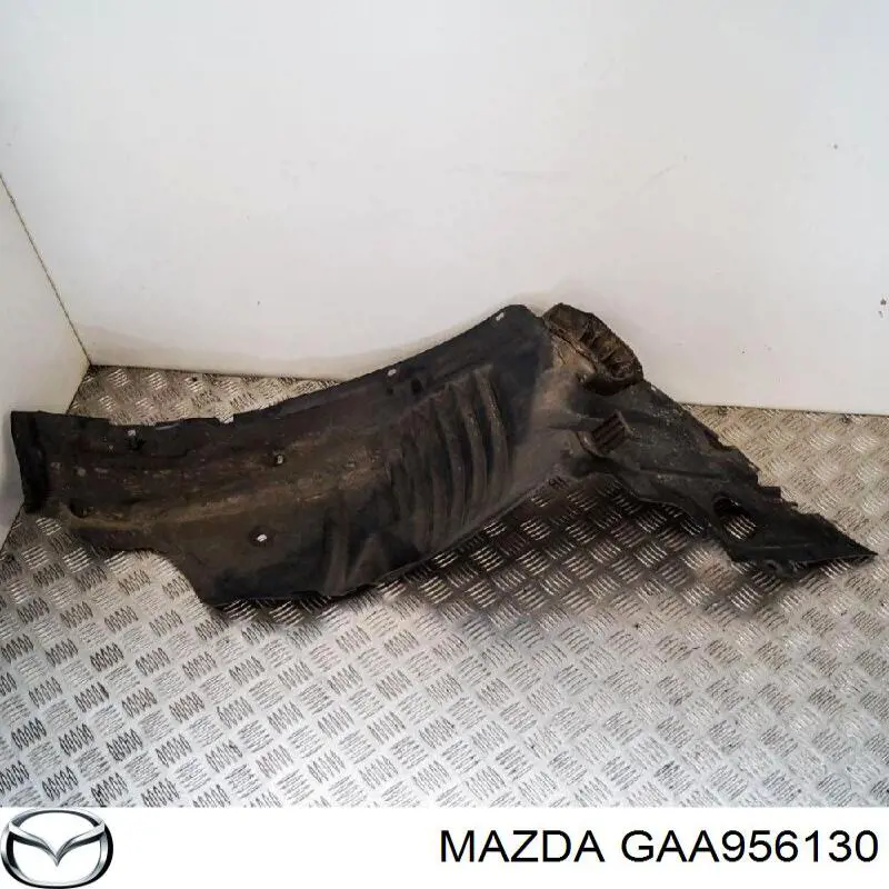 Правый подкрылок переднего крыла Mazda GAA956130 цена, от 36.64 USD