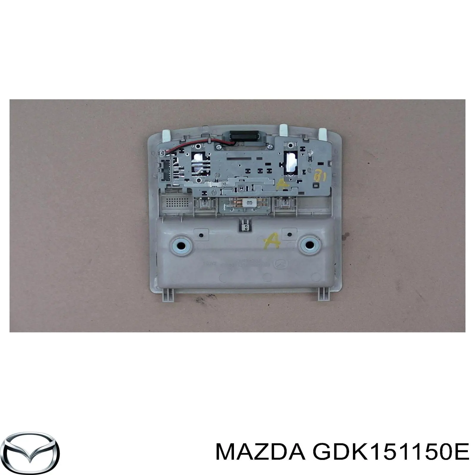 GDK151150D Mazda фонарь задний правый внешний