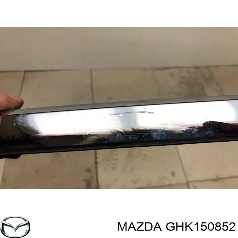 Молдинг крышки багажника на Mazda 6 GJ, GL